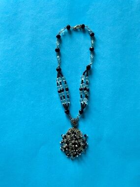 Vintage Black and Clear Beaded Pendant Necklace